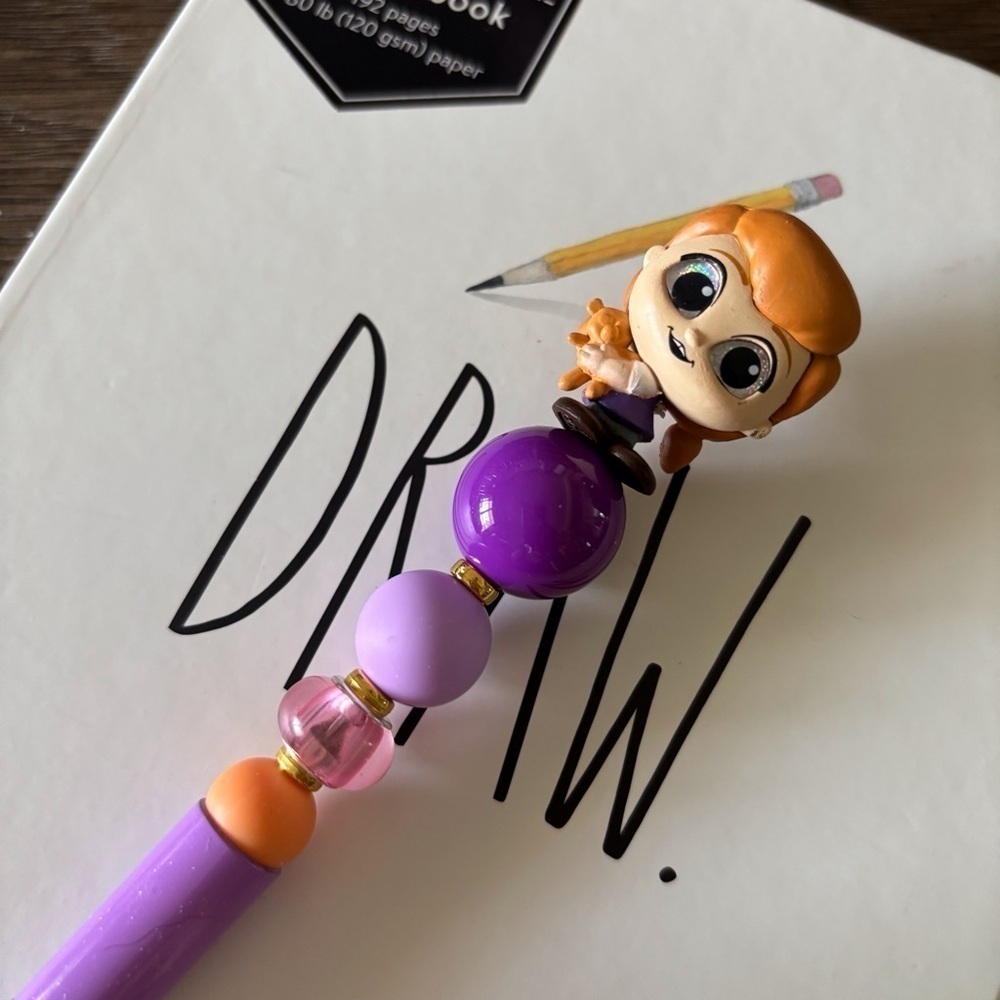 Disney Doorables: The Rescuers: Penny handmade beaded pen